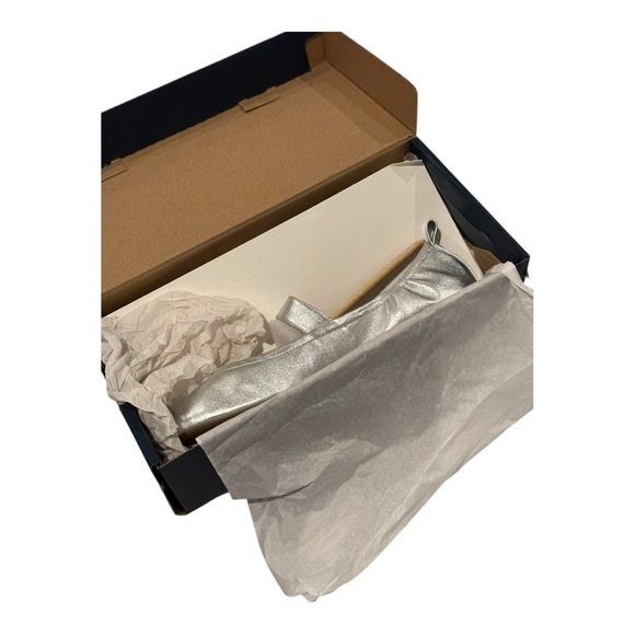 NIB Cole Haan Graclyn Mary Jane Ballet Flats – Silver Leather, Size on tag 9.5 - Picture 10 of 10